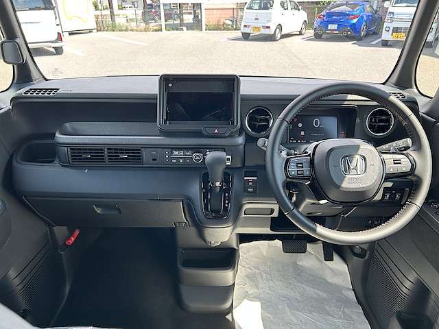 ホンダ Ｎ　ＢＯＸ カスタム ６６０ ターボ R7年 () 99