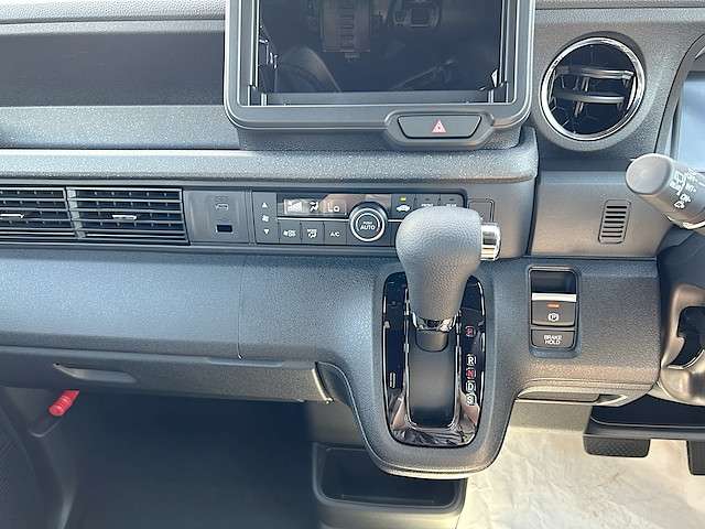 ホンダ Ｎ　ＢＯＸ カスタム ６６０ ターボ R7年 () 99