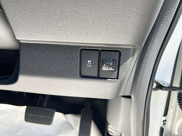 ホンダ Ｎ　ＢＯＸ カスタム ６６０ ターボ R7年 () 99