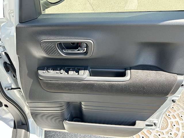 ホンダ Ｎ　ＢＯＸ カスタム ６６０ ターボ R7年 () 99