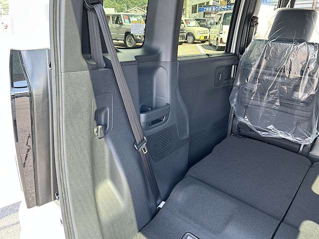 ホンダ Ｎ　ＢＯＸ カスタム ６６０ ターボ R7年 () 99