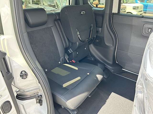 ホンダ Ｎ　ＢＯＸ カスタム ６６０ ターボ R7年 () 99