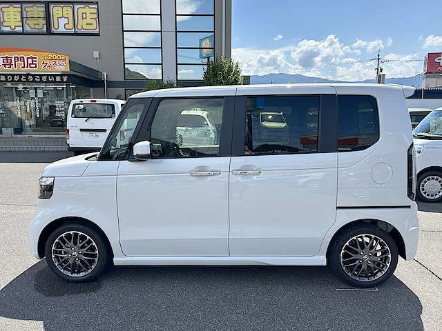 ホンダ Ｎ　ＢＯＸ カスタム ６６０ ターボ R7年 () 99