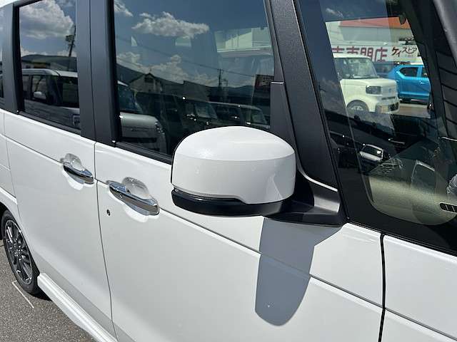 ホンダ Ｎ　ＢＯＸ カスタム ６６０ ターボ R7年 () 99