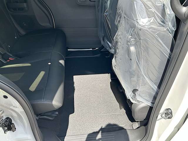 ホンダ Ｎ　ＢＯＸ カスタム ６６０ ターボ R7年 () 99