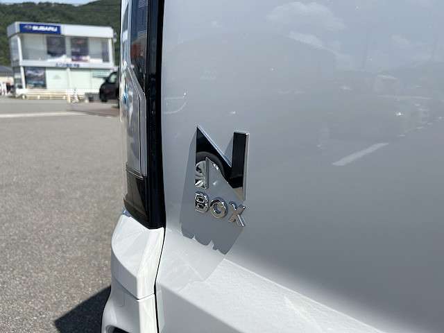 ホンダ Ｎ　ＢＯＸ カスタム ６６０ ターボ R7年 () 99