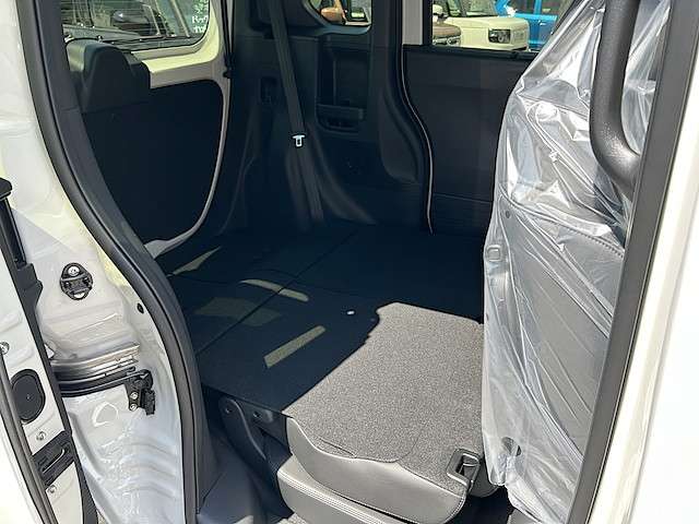 ホンダ Ｎ　ＢＯＸ カスタム ６６０ ターボ R7年 () 99