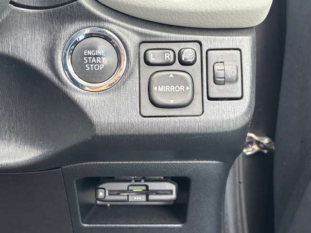 トヨタ ヴィッツ １．３ Ｕ H23年 (九州・沖縄) 99