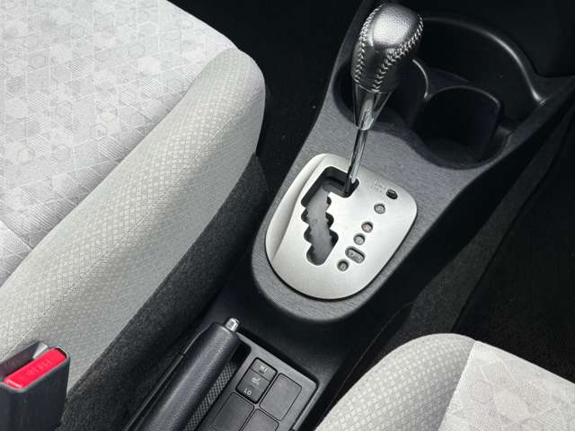 トヨタ ヴィッツ １．３ Ｕ H23年 (九州・沖縄) 99