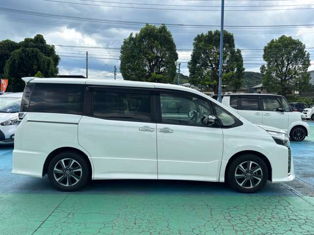 トヨタ ヴォクシー ２．０ ＺＳ 煌 H30年 (九州・沖縄) 99