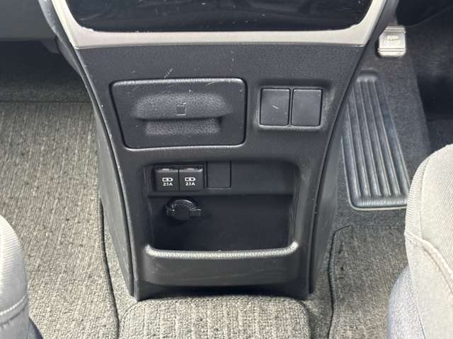 トヨタ ヴォクシー ２．０ ＺＳ 煌 H30年 (九州・沖縄) 99