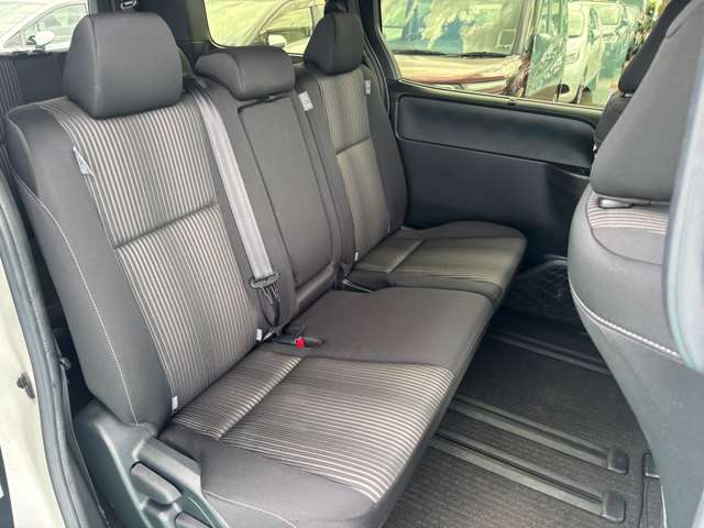 トヨタ ヴォクシー ２．０ ＺＳ 煌 H30年 (九州・沖縄) 99