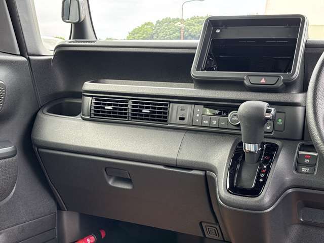 ホンダ Ｎ　ＢＯＸ カスタム ６６０ R7年 (近畿) 99