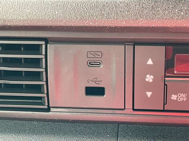 ホンダ Ｎ　ＢＯＸ カスタム ６６０ R7年 (近畿) 99