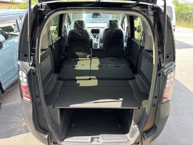 ホンダ フリード　ハイブリッド １．５ Ｅ：ＨＥＶ クロスター R7年 (近畿) 99