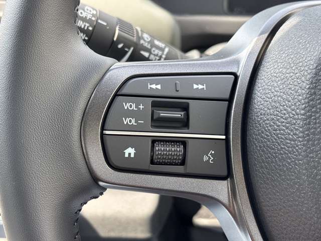 ホンダ フリード　ハイブリッド １．５ Ｅ：ＨＥＶ クロスター R7年 (近畿) 99