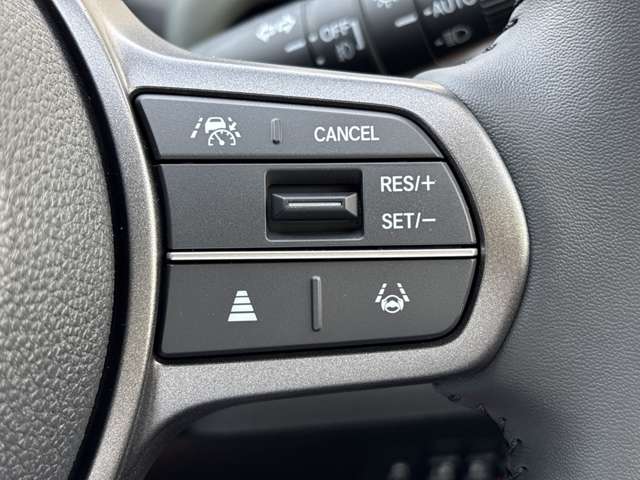 ホンダ フリード　ハイブリッド １．５ Ｅ：ＨＥＶ クロスター R7年 (近畿) 99