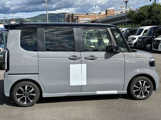 ホンダ Ｎ　ＢＯＸ カスタム ６６０ コーディネートスタイル ２トーン R7年 (近畿) 99