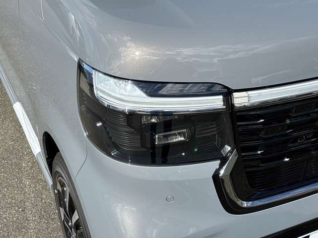 ホンダ Ｎ　ＢＯＸ カスタム ６６０ コーディネートスタイル ２トーン R7年 (近畿) 99