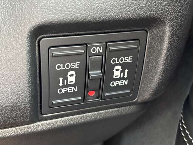 ホンダ Ｎ　ＢＯＸ カスタム ６６０ コーディネートスタイル ２トーン R7年 (近畿) 99