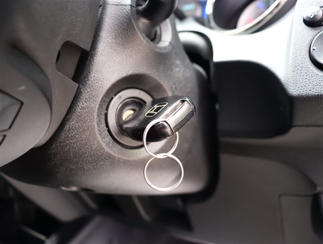 ホンダ フィット　シャトル　ハイブリッド １．３ H24年 (関東) 99