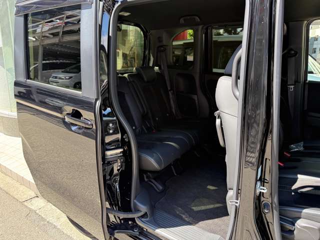 ホンダ Ｎ　ＢＯＸ カスタム ６６０ Ｌ ターボ スタイルプラス ブラック R4年 (近畿) 99