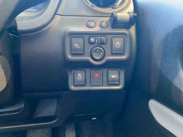 日産 ノート １．２ Ｅ－ＰＯＷＥＲ Ｘ H29年 (九州・沖縄) 99