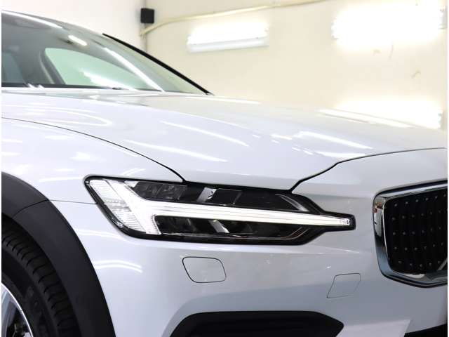 ボルボ Ｖ６０クロスカントリー Ｂ５ ＡＷＤ ４ＷＤ R3年 (近畿) 99