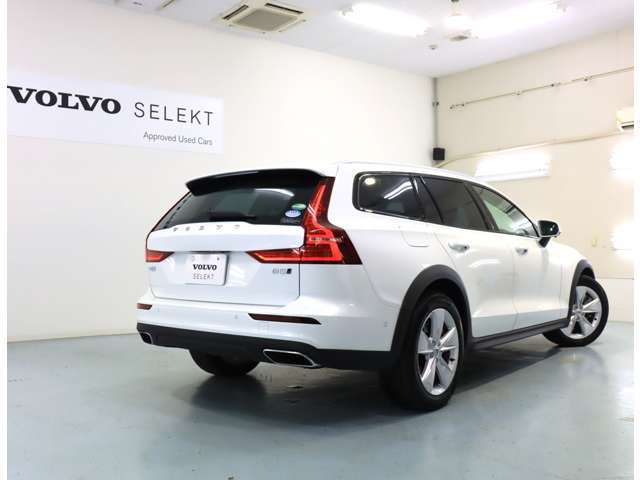 ボルボ Ｖ６０クロスカントリー Ｂ５ ＡＷＤ ４ＷＤ R3年 (近畿) 99