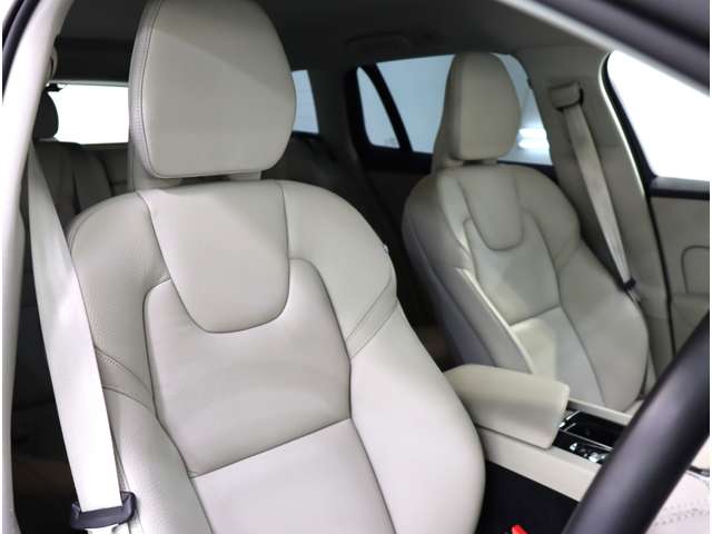 ボルボ Ｖ６０クロスカントリー Ｂ５ ＡＷＤ ４ＷＤ R3年 (近畿) 99