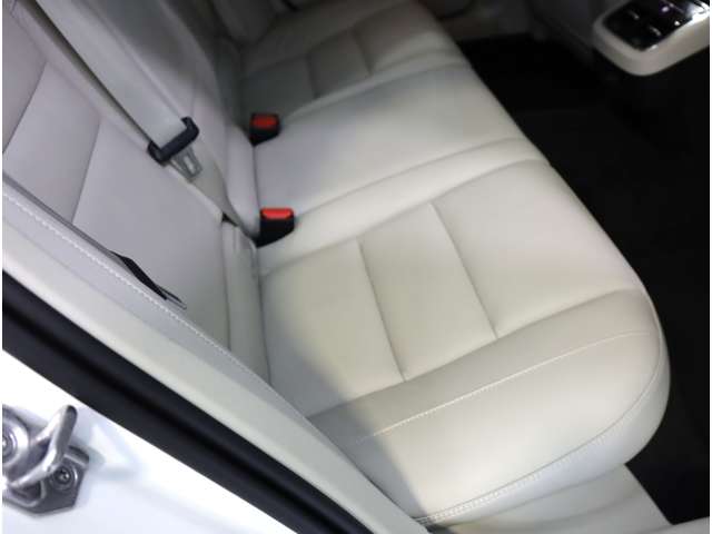 ボルボ Ｖ６０クロスカントリー Ｂ５ ＡＷＤ ４ＷＤ R3年 (近畿) 99