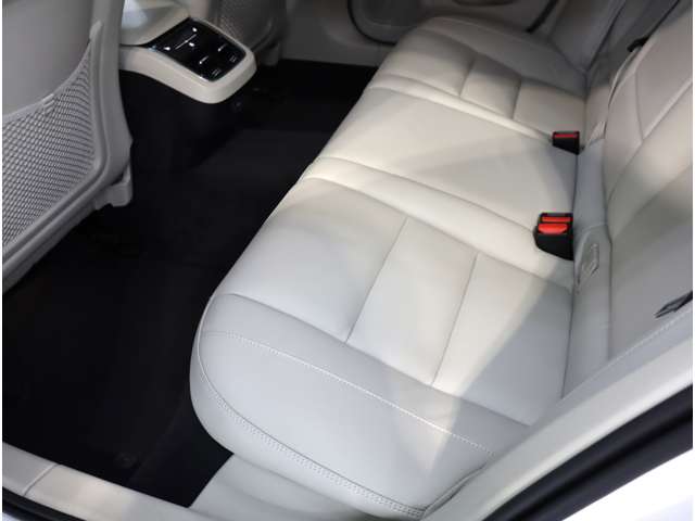 ボルボ Ｖ６０クロスカントリー Ｂ５ ＡＷＤ ４ＷＤ R3年 (近畿) 99