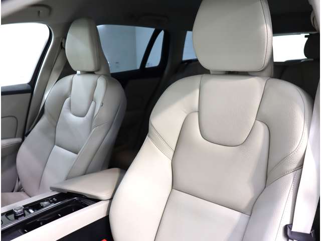 ボルボ Ｖ６０クロスカントリー Ｂ５ ＡＷＤ ４ＷＤ R3年 (近畿) 99