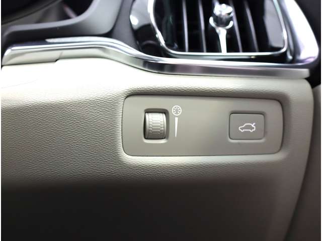 ボルボ Ｖ６０クロスカントリー Ｂ５ ＡＷＤ ４ＷＤ R3年 (近畿) 99