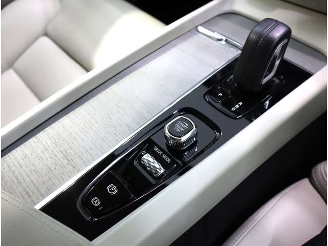 ボルボ Ｖ６０クロスカントリー Ｂ５ ＡＷＤ ４ＷＤ R3年 (近畿) 99