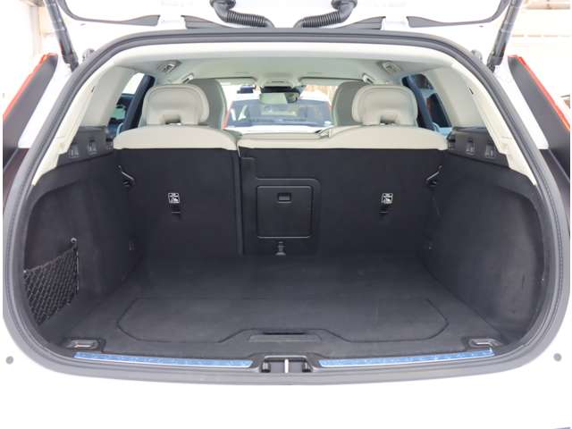 ボルボ Ｖ６０クロスカントリー Ｂ５ ＡＷＤ ４ＷＤ R3年 (近畿) 99