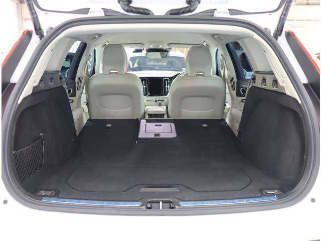 ボルボ Ｖ６０クロスカントリー Ｂ５ ＡＷＤ ４ＷＤ R3年 (近畿) 99