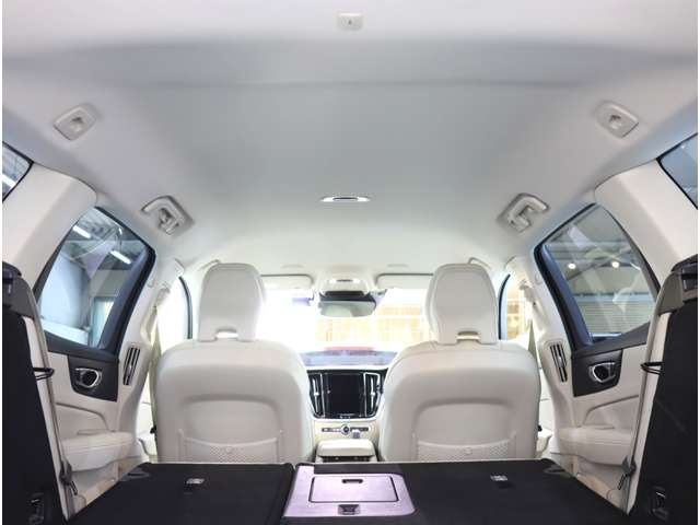 ボルボ Ｖ６０クロスカントリー Ｂ５ ＡＷＤ ４ＷＤ R3年 (近畿) 99