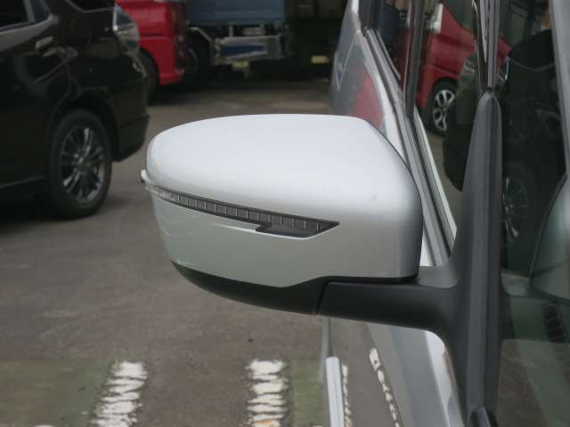 日産 セレナ ２．０ ハイウェイスター H28年 (関東) 99