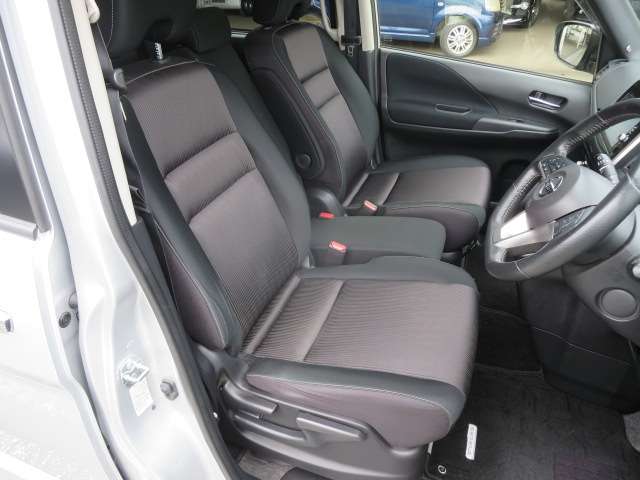 日産 セレナ ２．０ ハイウェイスター H28年 (関東) 99