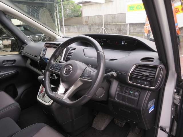 日産 セレナ ２．０ ハイウェイスター H28年 (関東) 99