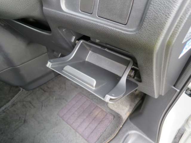 日産 セレナ ２．０ ハイウェイスター H28年 (関東) 99