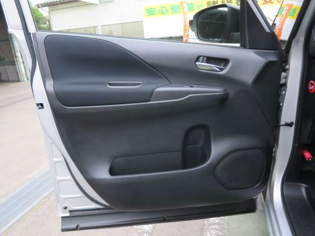 日産 セレナ ２．０ ハイウェイスター H28年 (関東) 99