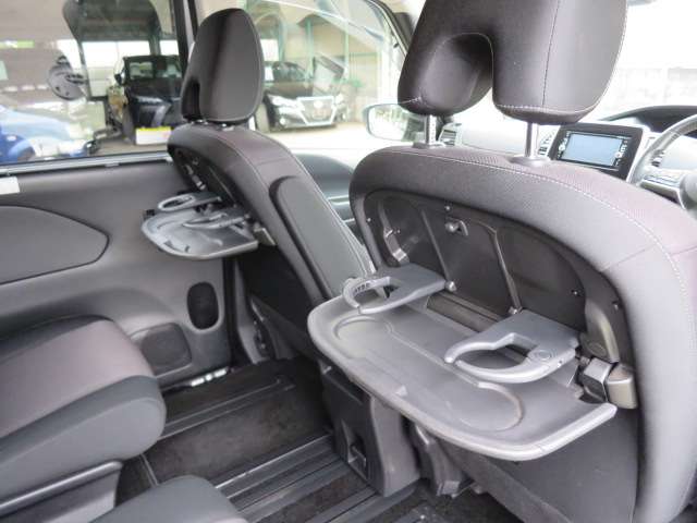 日産 セレナ ２．０ ハイウェイスター H28年 (関東) 99