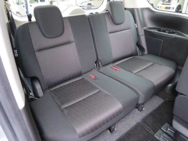 日産 セレナ ２．０ ハイウェイスター H28年 (関東) 99