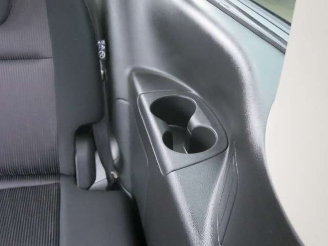 日産 セレナ ２．０ ハイウェイスター H28年 (関東) 99