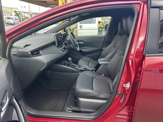 トヨタ カローラ　ツーリング　ハイブリッド １．８ ハイブリッド ＷＸＢ R5年 (東海) 99