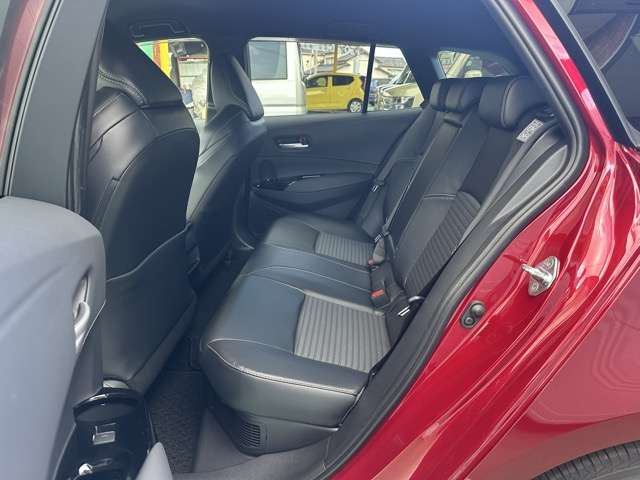 トヨタ カローラ　ツーリング　ハイブリッド １．８ ハイブリッド ＷＸＢ R5年 (東海) 99