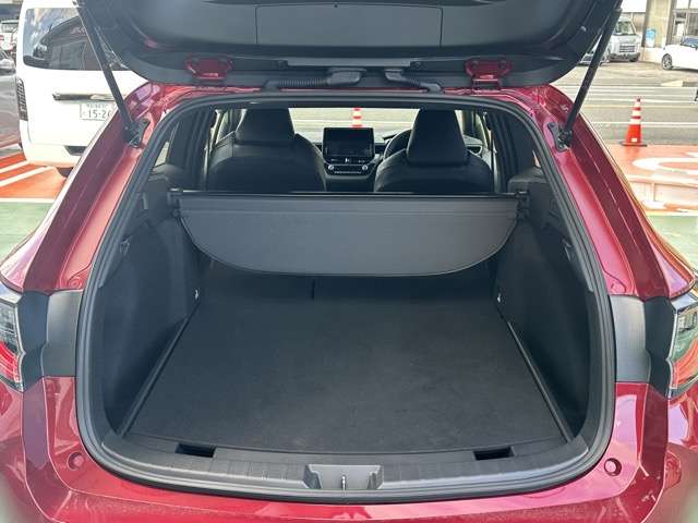 トヨタ カローラ　ツーリング　ハイブリッド １．８ ハイブリッド ＷＸＢ R5年 (東海) 99