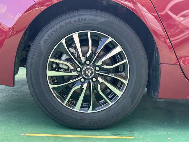 トヨタ カローラ　ツーリング　ハイブリッド １．８ ハイブリッド ＷＸＢ R5年 (東海) 99